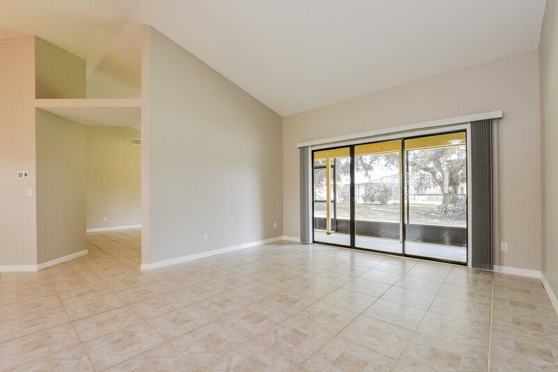 2,560/Mo, 14619 Eagles Crossing Dr Orlando, FL 32837 Living Room View