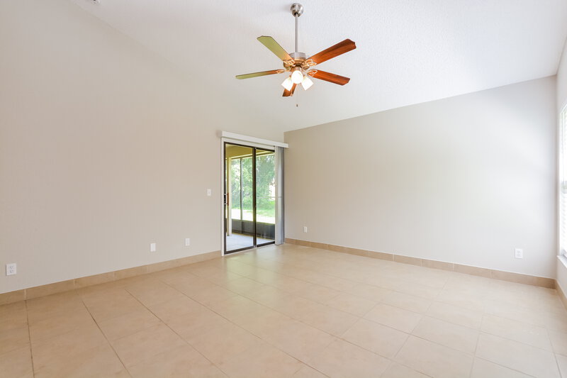 2,560/Mo, 14619 Eagles Crossing Dr Orlando, FL 32837 Main Bedroom View 2