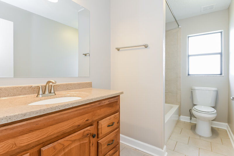 3,760/Mo, 10416 Calle de Flores Dr Clermont, FL 34711 Main Bathroom View