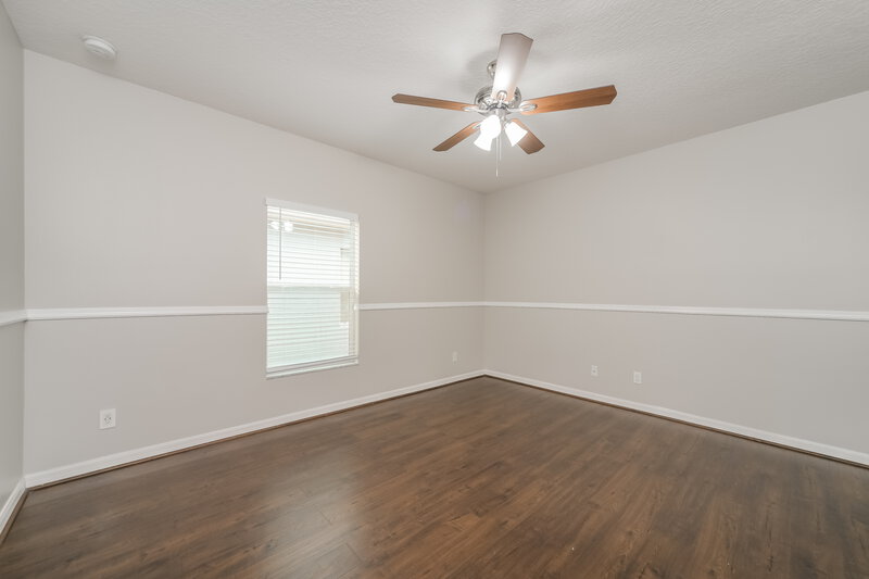 1,980/Mo, 7211 Wakeview Dr Davenport, FL 33896 Main Bedroom View