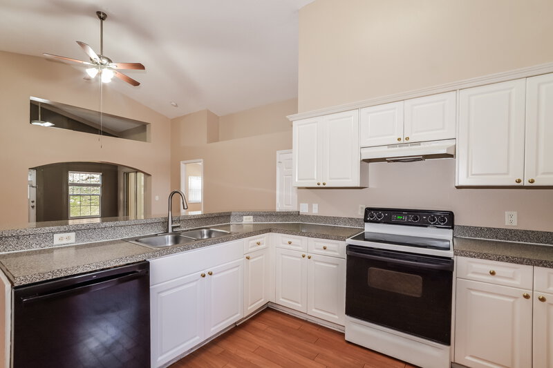 2,175/Mo, 10500 Mira Lago Ln Clermont, FL 34711 Kitchen View