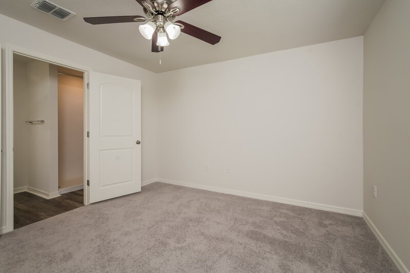 1,885/Mo, 426 Mallard Ln Poinciana, FL 34759 Main Bedroom View