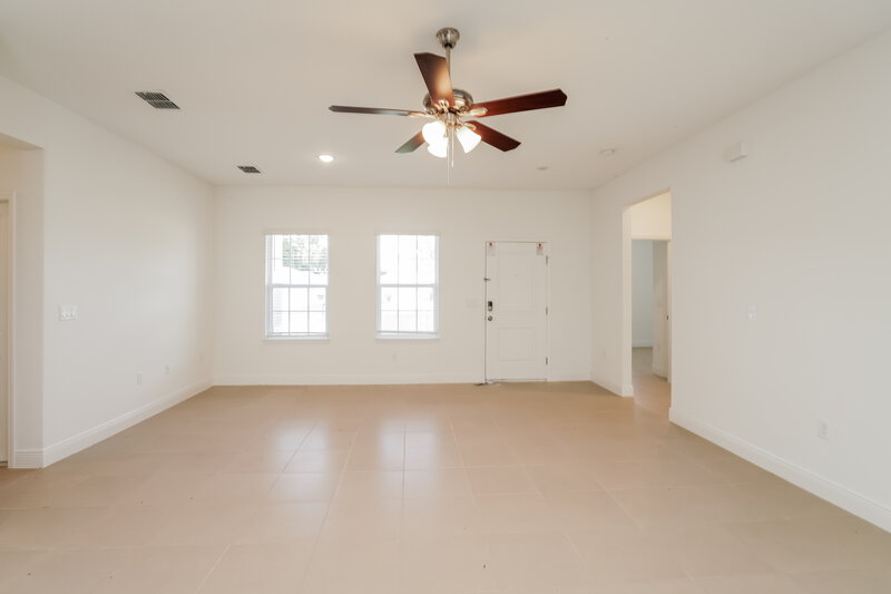 1,775/Mo, 634 Robin Ln Poinciana, FL 34759 Living Room View