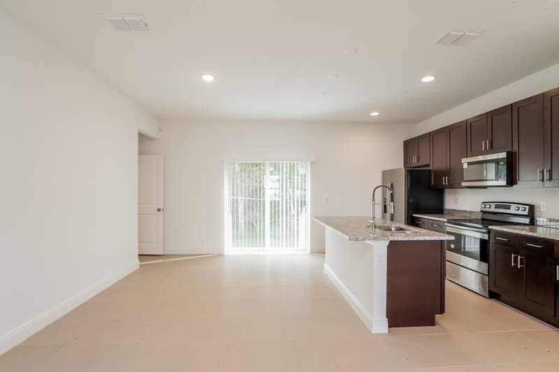 1,775/Mo, 634 Robin Ln Poinciana, FL 34759 Dining Room View