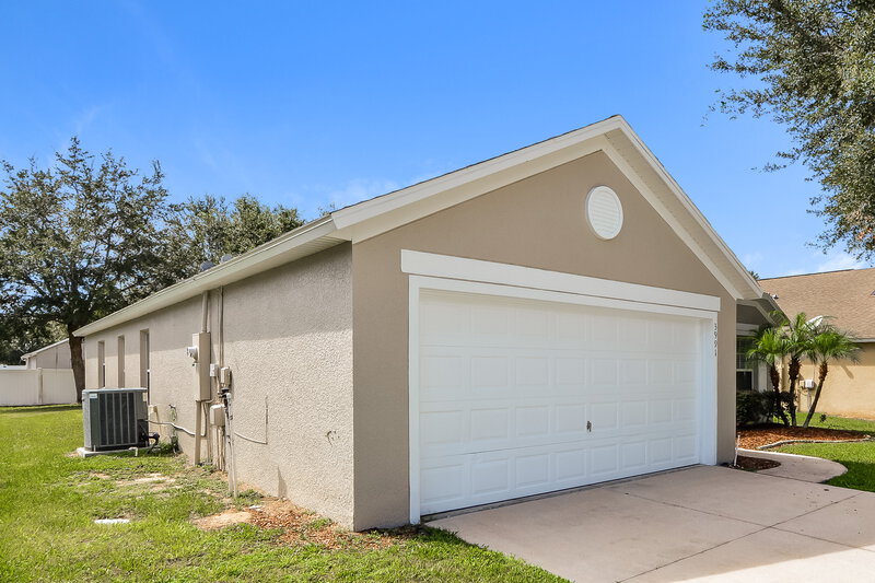 3,040/Mo, 3991 Hillingdon Rd Tavares, FL 32778 Front View 2