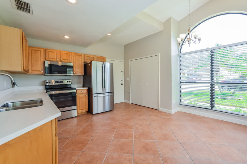 2,120/Mo, 1022 Henson Ct Oviedo, FL 32765 Kitchen View