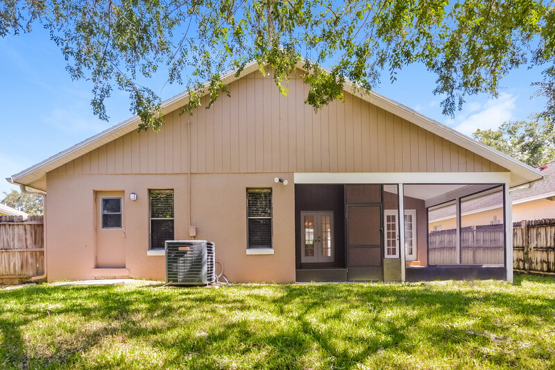 2,120/Mo, 1022 Henson Ct Oviedo, FL 32765 Rear View