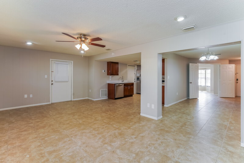 2,455/Mo, 403 Blueberry Dr Eustis, FL 32726 Living Room View