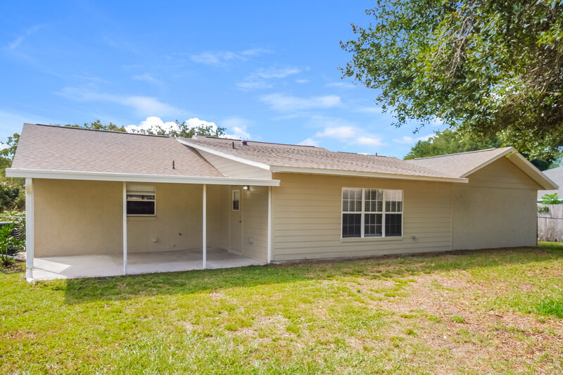 2,455/Mo, 403 Blueberry Dr Eustis, FL 32726 Rear View 2