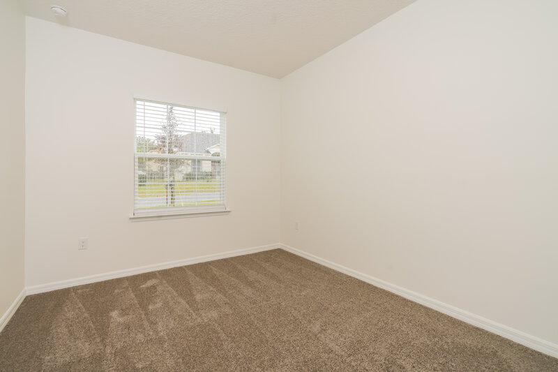 2,820/Mo, 409 Bay Oak Ln Lady Lake, FL 32159 Bedroom View 2