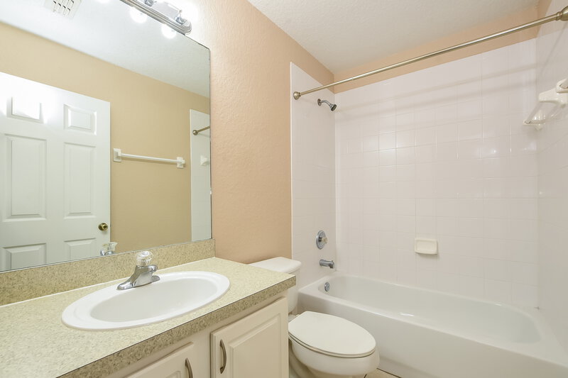 2,280/Mo, 1274 Falling Star Ln Orlando, FL 32828 Bathroom View