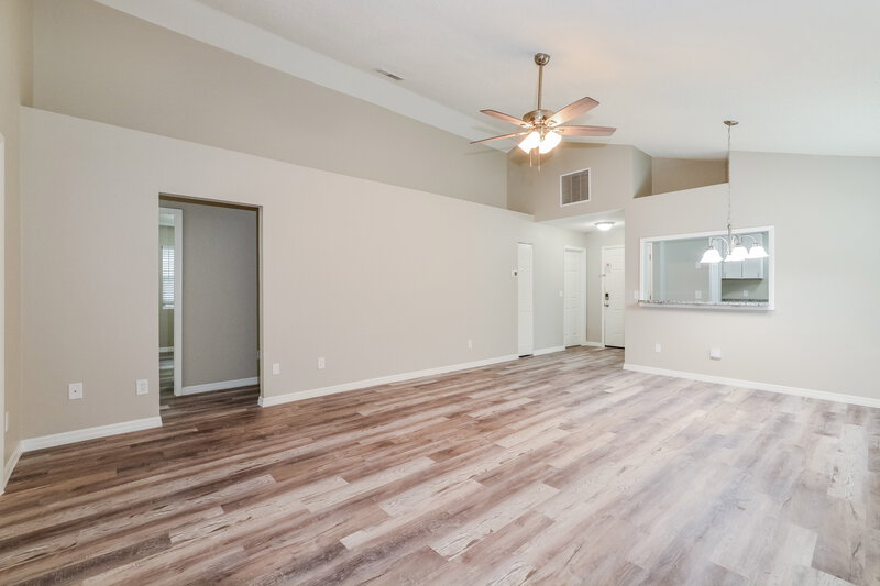 2,030/Mo, 550 Conure St Apopka, FL 32712 Living Room View