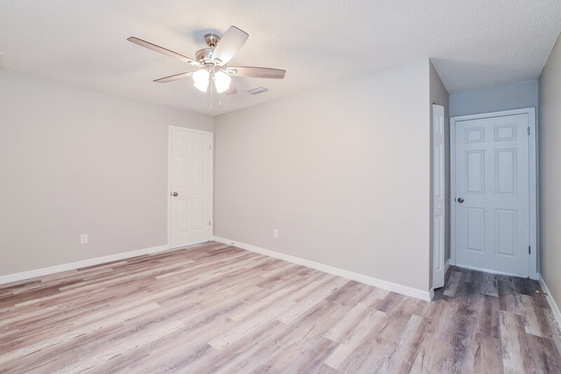 2,030/Mo, 550 Conure St Apopka, FL 32712 Main Bedroom View