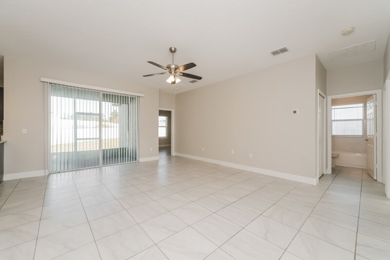 1,650/Mo, 1424 Kissimmee Ct Poinciana, FL 34759 Living Room View