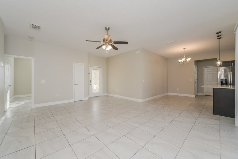 1,650/Mo, 1424 Kissimmee Ct Poinciana, FL 34759 Living Room View 4