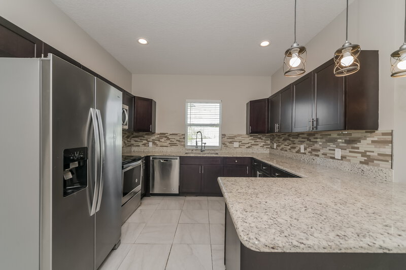 1,650/Mo, 1424 Kissimmee Ct Poinciana, FL 34759 Kitchen View