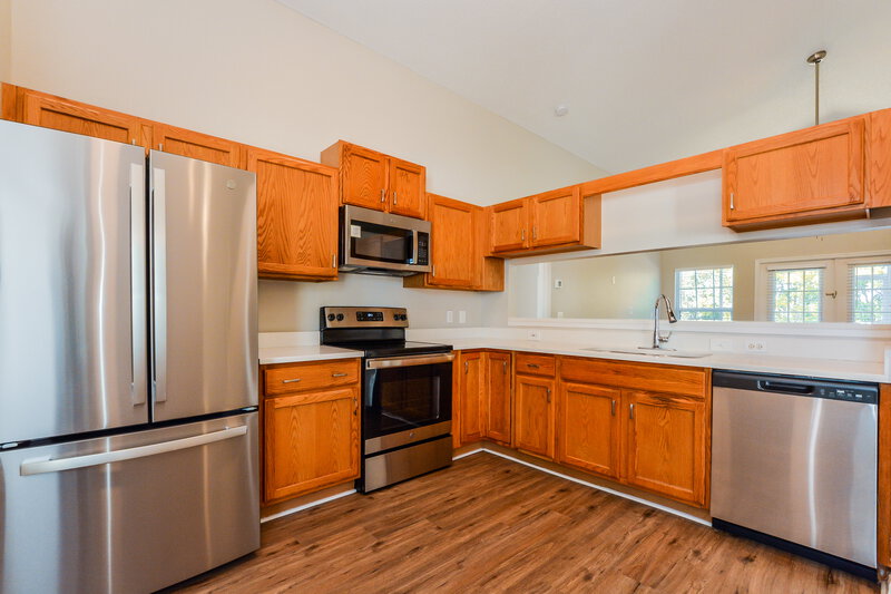 2,235/Mo, 2832 Afton Cir Orlando, FL 32825 Kitchen View