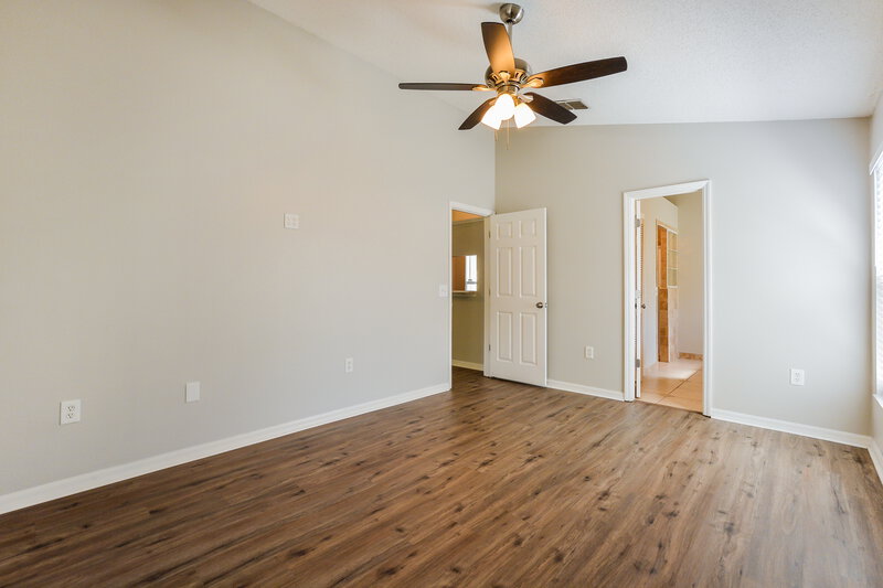 2,235/Mo, 2832 Afton Cir Orlando, FL 32825 Main Bedroom View 2