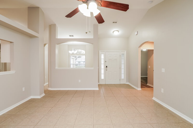2,140/Mo, 1080 Gary Dr Saint Cloud, FL 34772 Living Room View 2