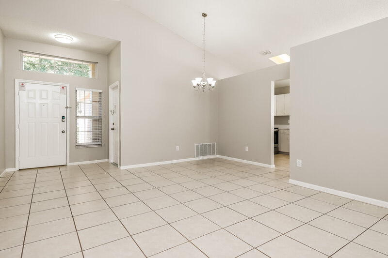 2,430/Mo, 11641 Kenley Cir Orlando, FL 32824 Dining Room View