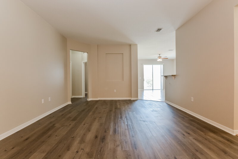 1,955/Mo, 5471 Silver Thistle Ln Saint Cloud, FL 34772 Living Room View 2