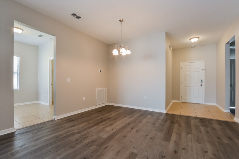 1,955/Mo, 5471 Silver Thistle Ln Saint Cloud, FL 34772 Living Room View 3