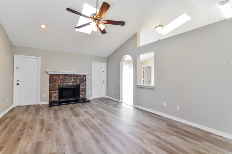 1,865/Mo, 2850 Surf Dr Deltona, FL 32738 Living Room View