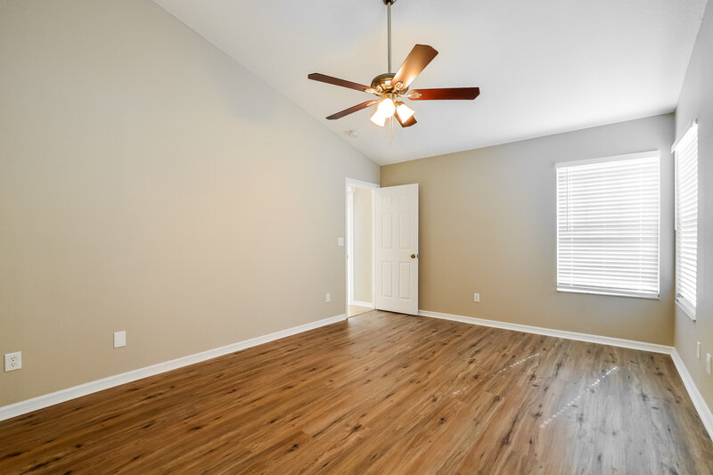 1,865/Mo, 2850 Surf Dr Deltona, FL 32738 Main Bedroom View 2