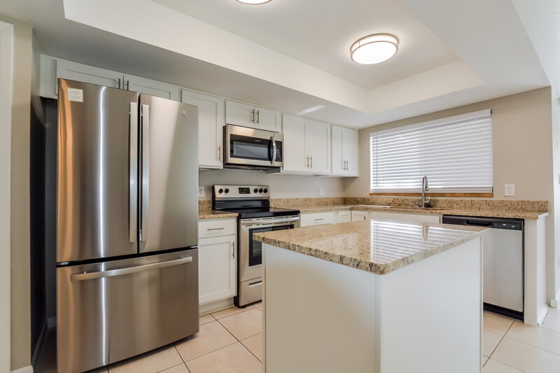 2,465/Mo, 3531 Norwich Ct Casselberry, FL 32707 Kitchen View