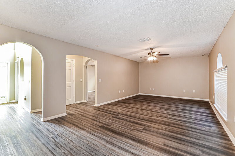 2,295/Mo, 117 Sterling Pine St Sanford, FL 32773 Living Room View