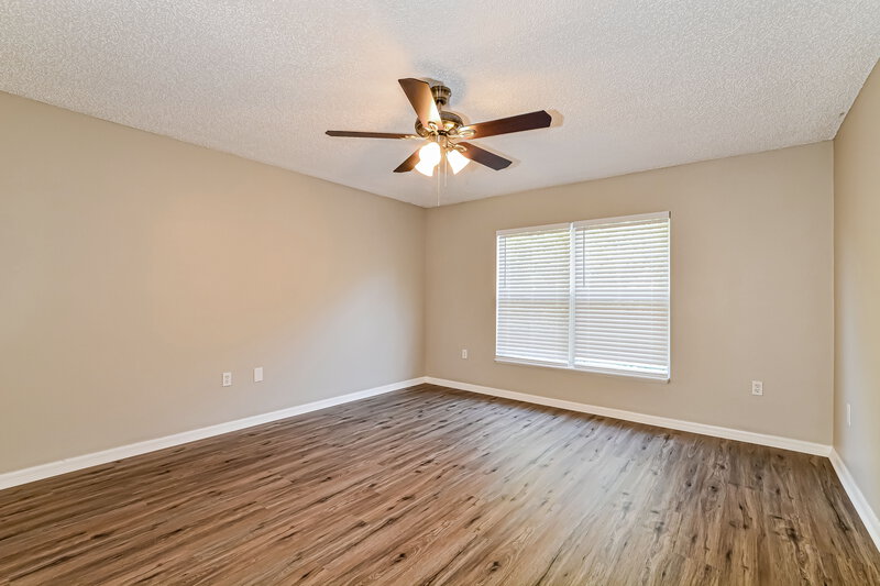 2,295/Mo, 117 Sterling Pine St Sanford, FL 32773 Main Bedroom View