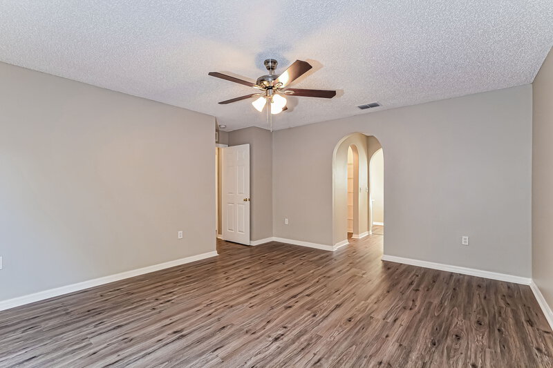 2,295/Mo, 117 Sterling Pine St Sanford, FL 32773 Main Bedroom View 2