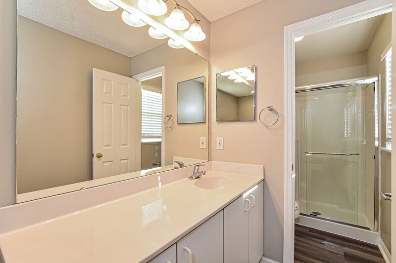 2,295/Mo, 117 Sterling Pine St Sanford, FL 32773 Main Bathroom View