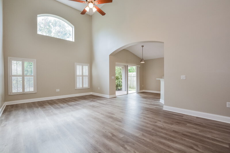 2,740/Mo, 8344 Lake Amhurst Trl Orlando, FL 32829 Family Room View