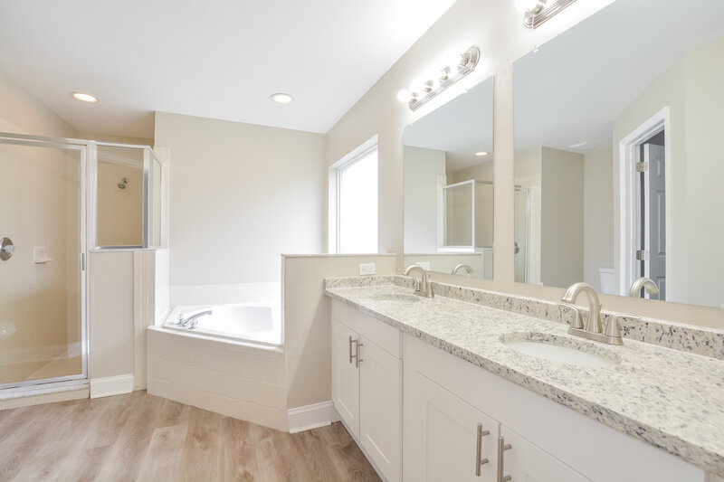 2,740/Mo, 8344 Lake Amhurst Trl Orlando, FL 32829 Main Bedroom View 3