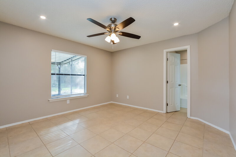 1,960/Mo, 2721 Sweet Springs St Deltona, FL 32738 Main Bedroom View