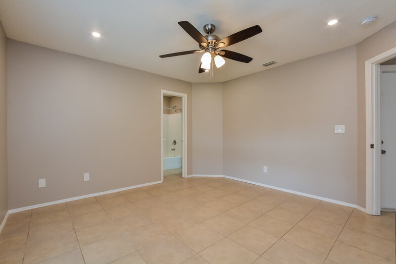 1,960/Mo, 2721 Sweet Springs St Deltona, FL 32738 Main Bedroom View 2