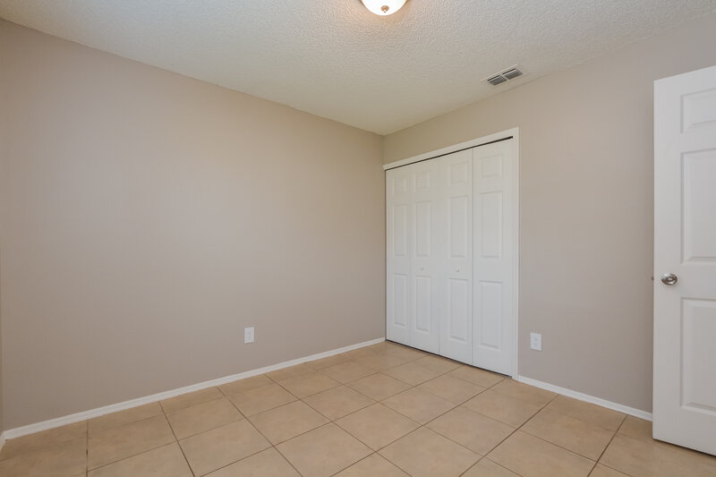 1,960/Mo, 2721 Sweet Springs St Deltona, FL 32738 Bedroom View 3