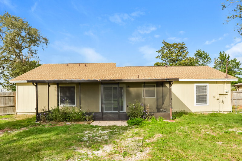 1,960/Mo, 2721 Sweet Springs St Deltona, FL 32738 Rear View