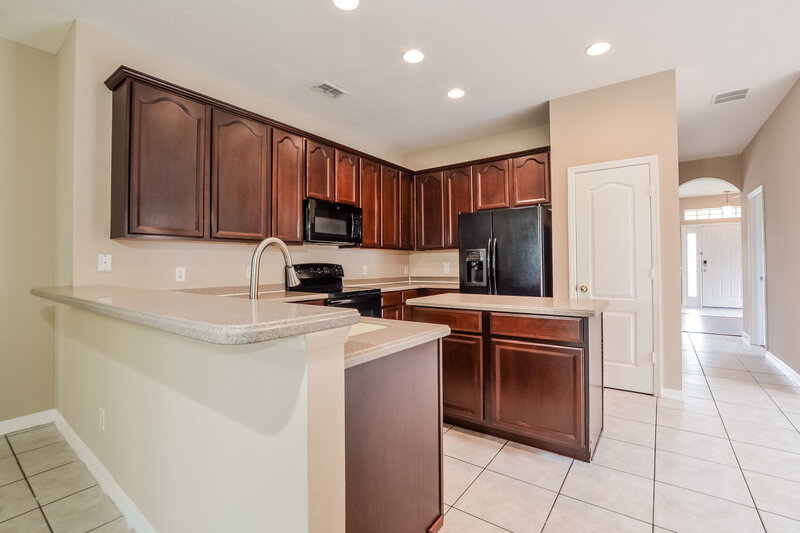 3,210/Mo, 1814 Madison Ivy Cir Apopka, FL 32712 Kitchen View 2