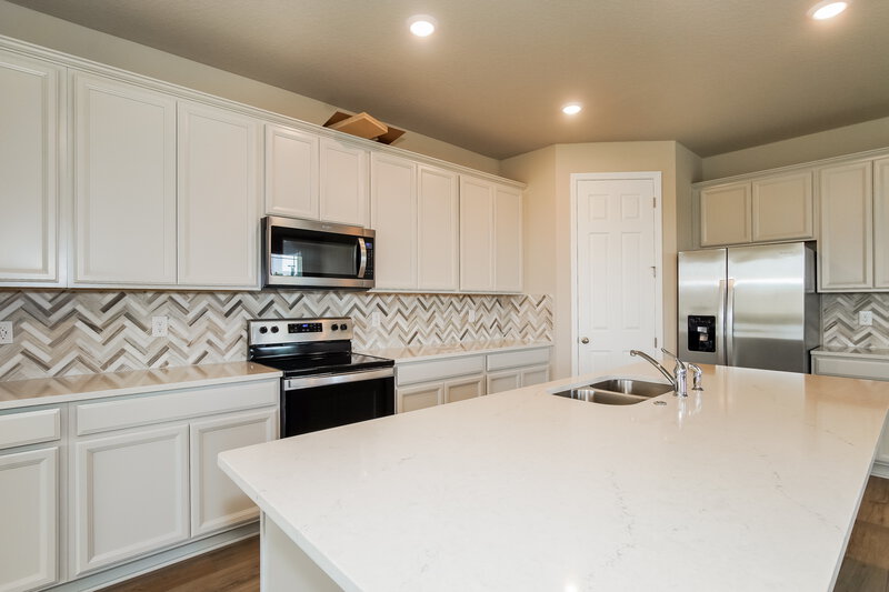 3,020/Mo, 2223 Huntsman Ridge Rd Minneola, FL 34715 Kitchen View