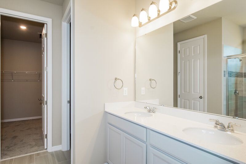 3,020/Mo, 2223 Huntsman Ridge Rd Minneola, FL 34715 Bathroom View
