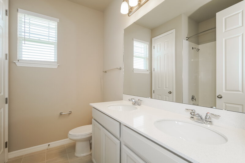 3,020/Mo, 2223 Huntsman Ridge Rd Minneola, FL 34715 Bathroom View 2