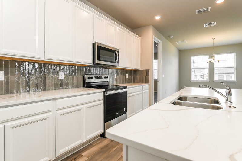 3,790/Mo, 2287 Raven Ridge Rd Minneola, FL 34715 Kitchen View