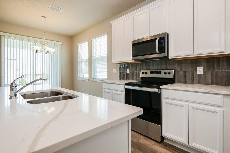 2,755/Mo, 2331 Raven Ridge Rd Minneola, FL 34715 Kitchen View