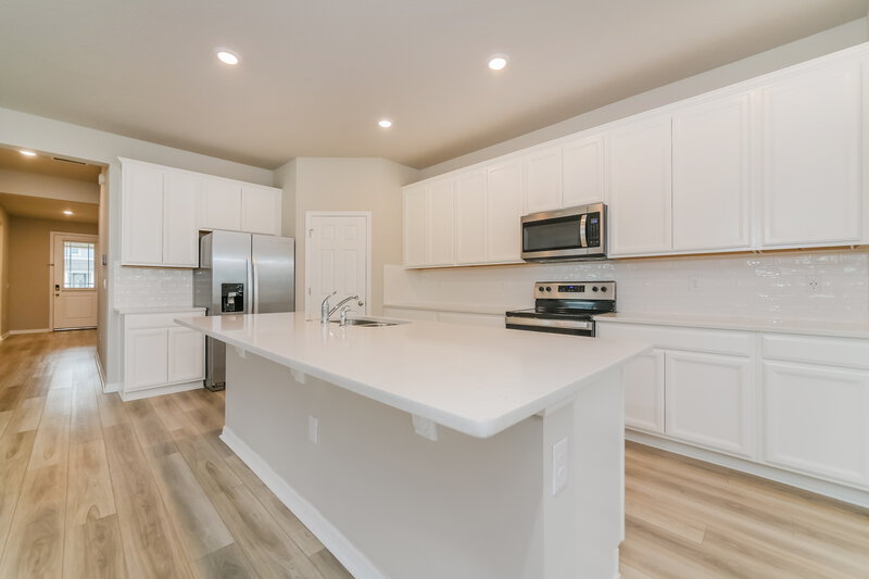 2,375/Mo, 2335 Raven Ridge Rd Minneola, FL 34715 Kitchen View