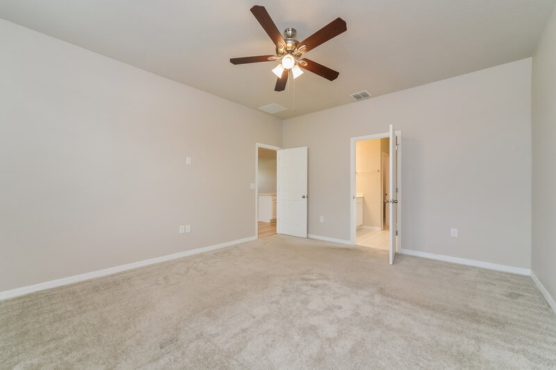 2,375/Mo, 2335 Raven Ridge Rd Minneola, FL 34715 Main Bedroom View 2