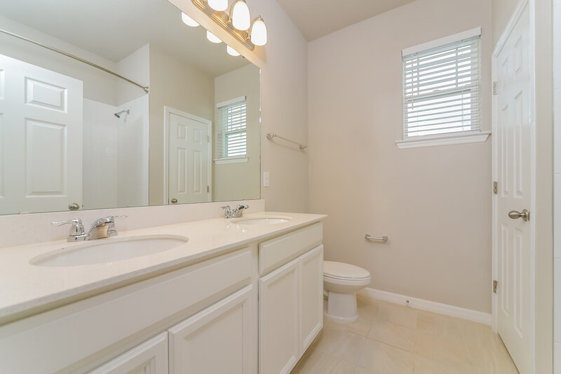 2,375/Mo, 2335 Raven Ridge Rd Minneola, FL 34715 Bathroom View