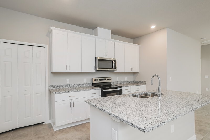 2,675/Mo, 2456 Gold Dust Dr Minneola, FL 34715 Kitchen View