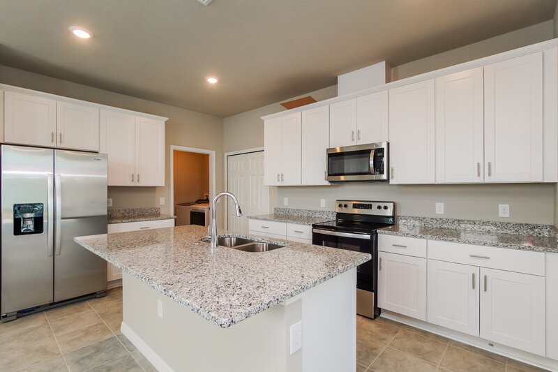 2,625/Mo, 2464 Gold Dust Dr Minneola, FL 34715 Kitchen View 2